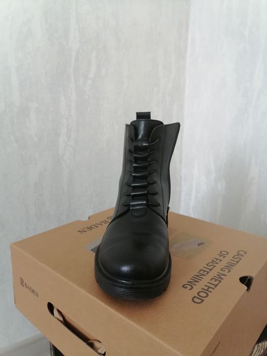 Продам ботинки демесезонные