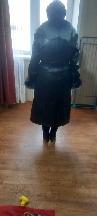 Продаётся кожаный плащ