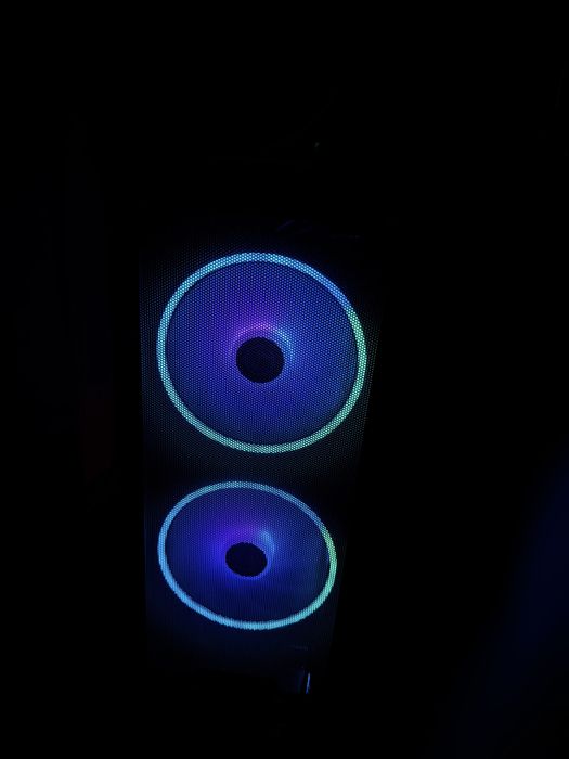 NVIDIA RTX 5080 16GB,64 gb CL30,7800x3d, 2 TB SSD Гейминг Компютър PC