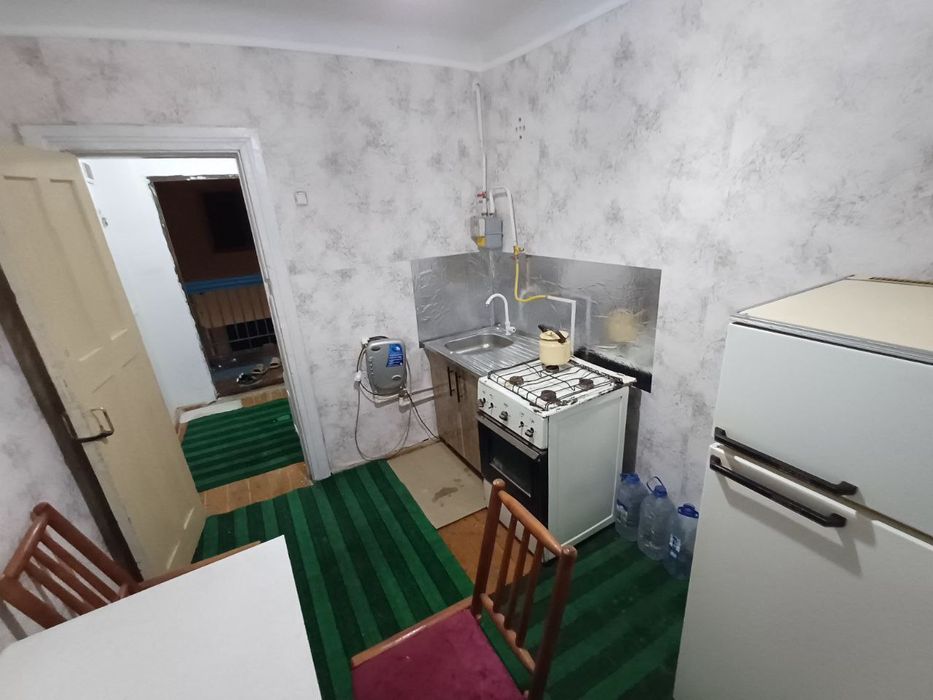 1 xonali kvartira sotiladi. Urganch, Zanalni, Sharq bozor.