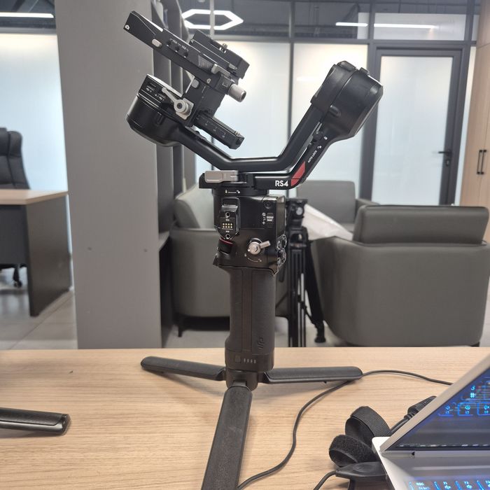 Продаю Стабилизатор Dji RS4