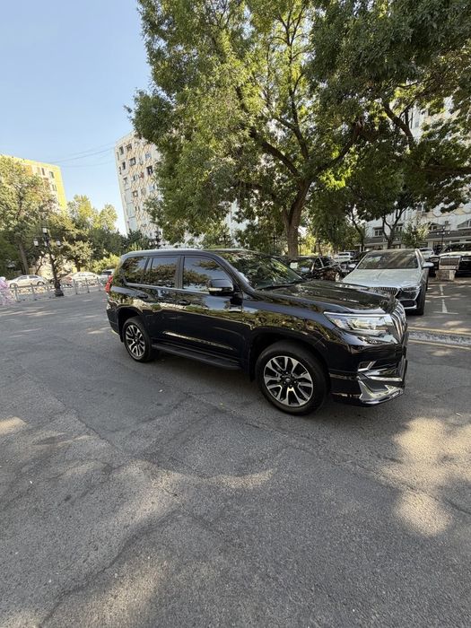 2023 Landcruiser prado