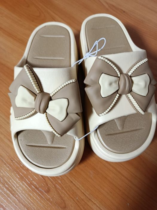 Продам женскую обувь