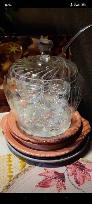 Set din sticla cu cani, nou nefolosit, inserții deosebite, Germania