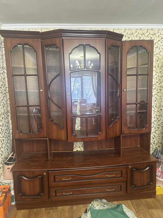 Шифоньер для гостиной