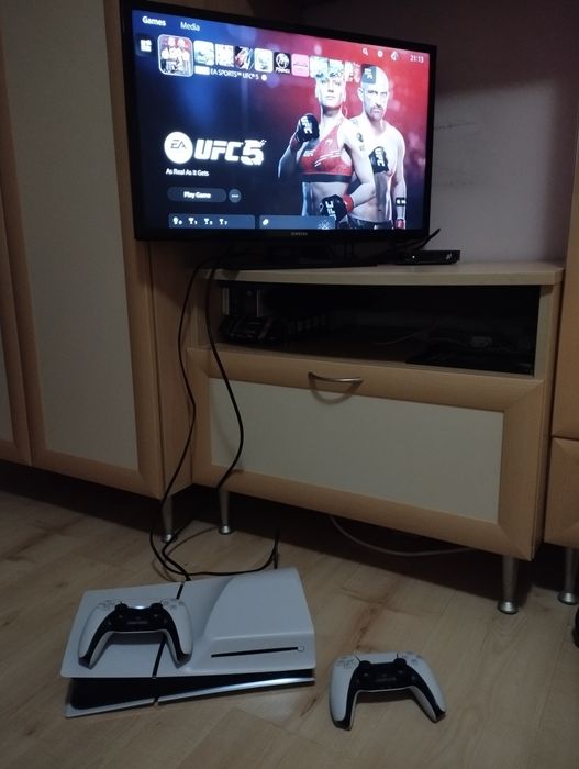 Playstation 5 Slim с игри