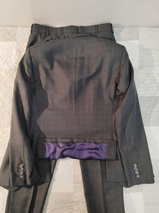 Мъжки официален костюм Paruchev /сиво каре/ размер S