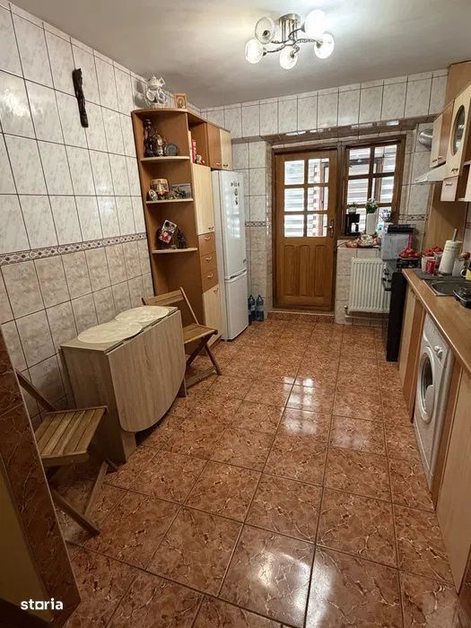 Apartament 3 camere doua balcoane, suprafata 67mp, zona Vidin. Mobilat
