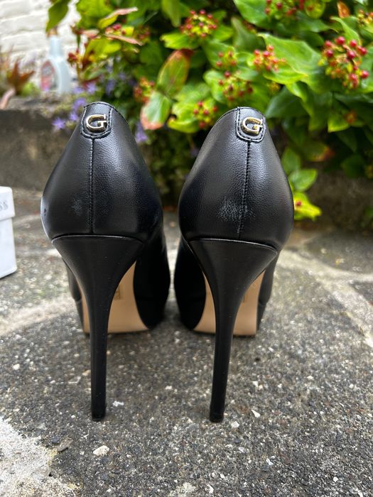 Guess черни обувки