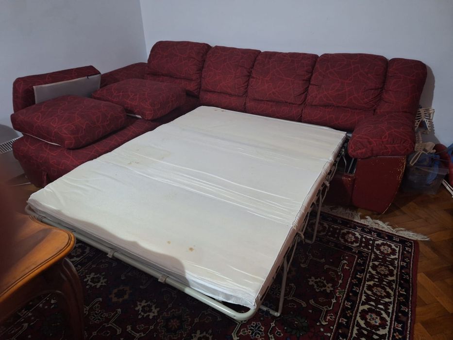 Vând Colțar în stare bună