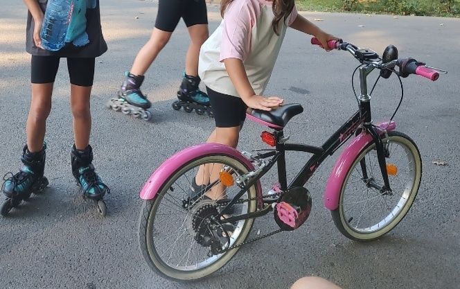 Vând bicicleta
2020