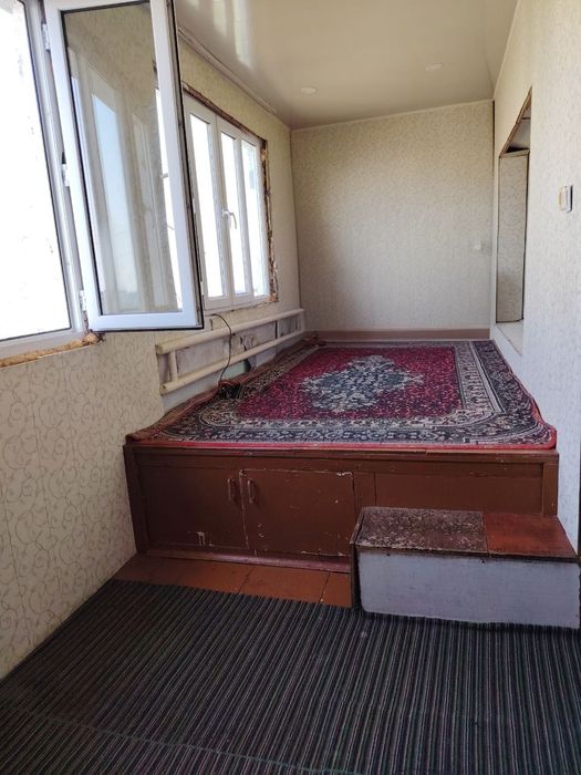 sotiladi sergili 8 lakatsa juda yaxshi joyda joylashgan