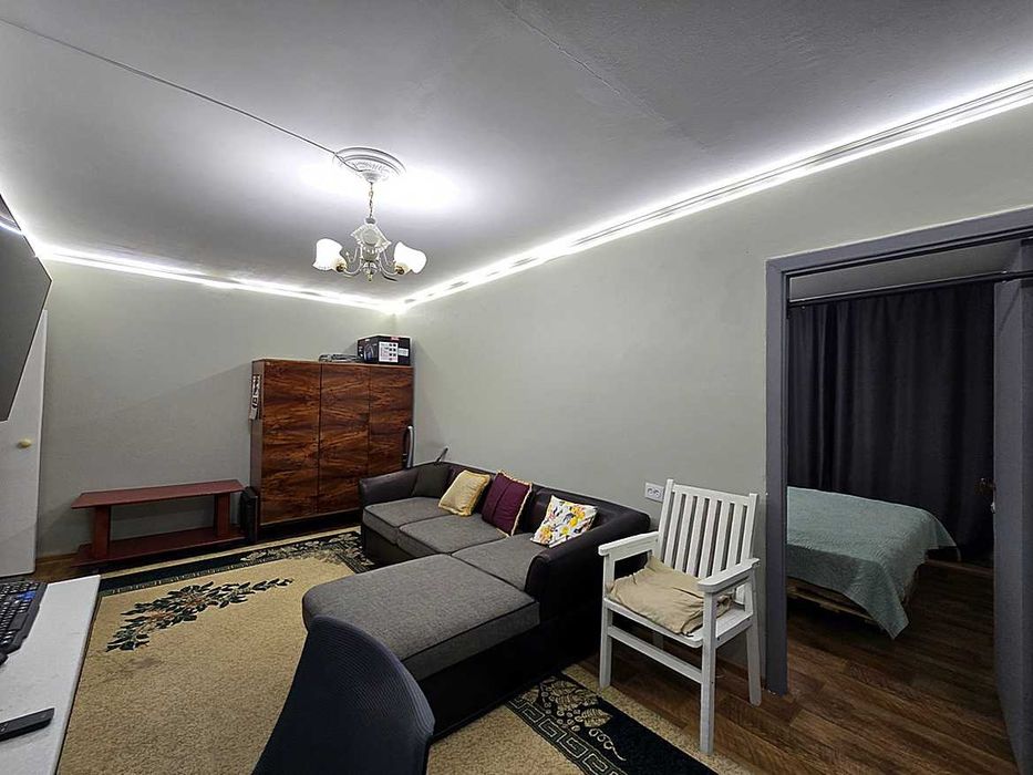 Продам 2 ком. квартиру Орбита 4 дом 33