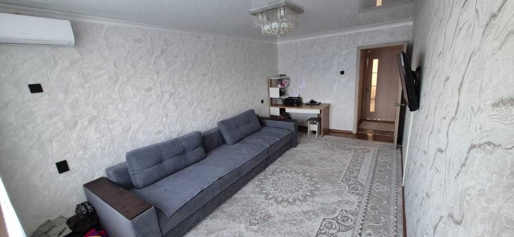 2 комнатная квартира в районе КСК
