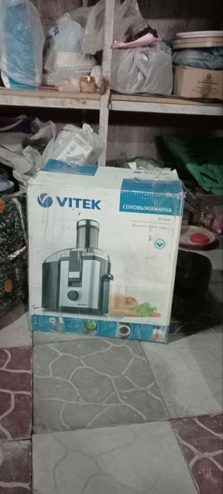 Соковыжималка. Vitek. Новый.