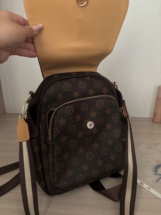 Стильный рюкзак Louis Vuitton.