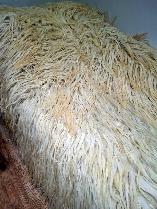 Ръчно тъкан козяк от 100% естествена вълна/основата/ и козина