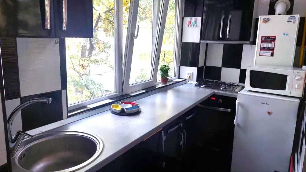 Inchiriez apartament o camera Siderurgistilor etaj 3/4