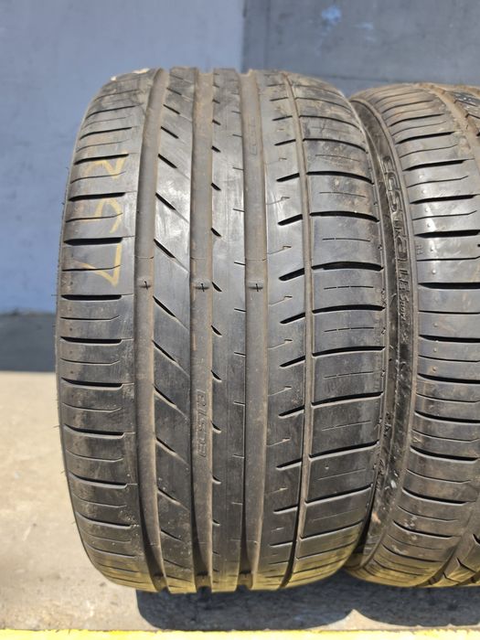2 бр. летни гуми 225/35/17 Kumho 5,5-6 mm DOT 0417