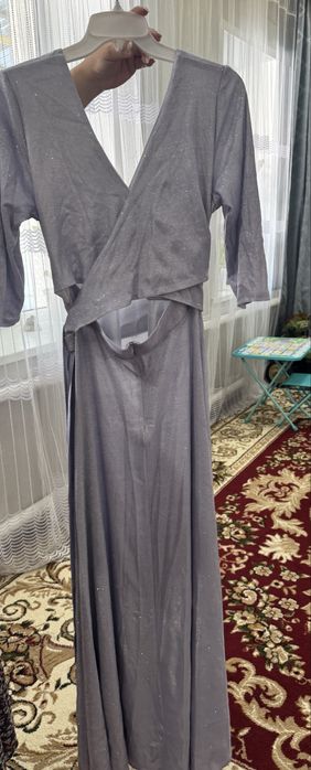 Продам платья и брючный костюм