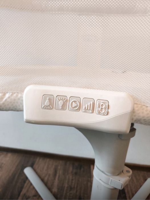 Pătuțul (cu livrare Buc/If) HALO BassiNest Swivel Sleeper