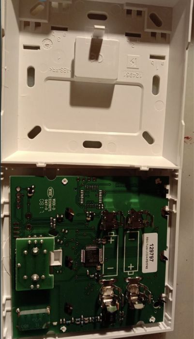 Терморегулятор термостат для системы отопления.