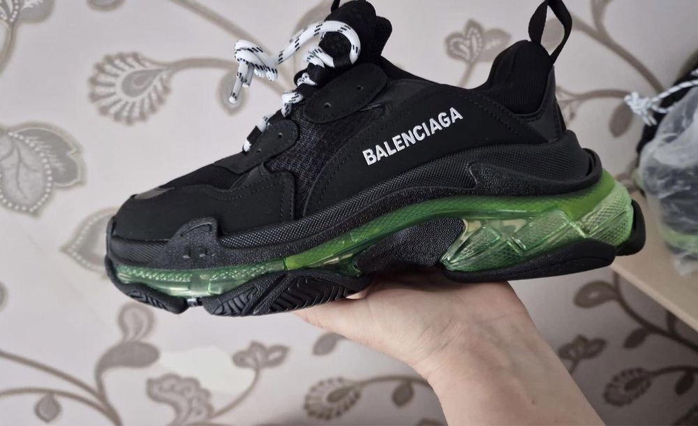 Balenciaga universali negru cu verde