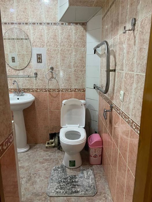 Bodomzor metro yaqinda arenda bor bezmakler