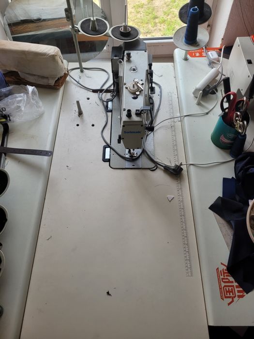 Продаю швейную машину