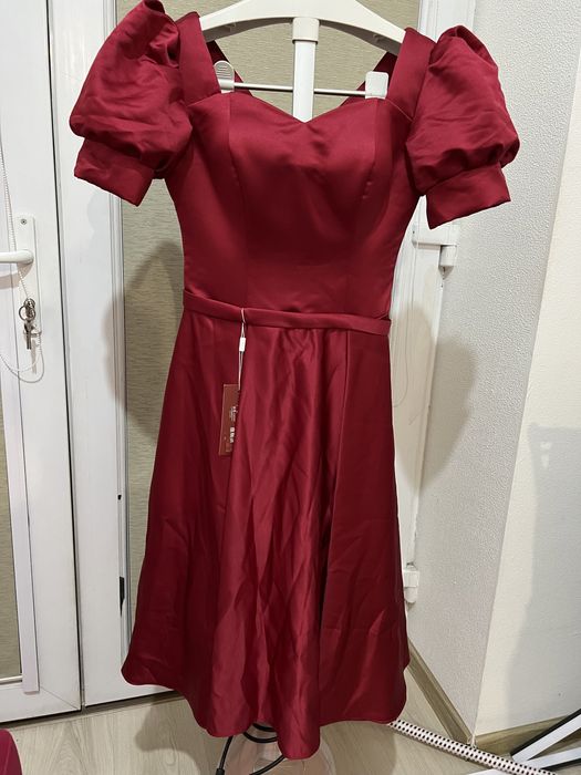 Красное платье новое