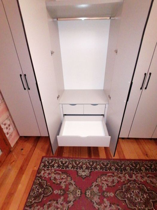 Срочно продаётся шкаф гарнитур