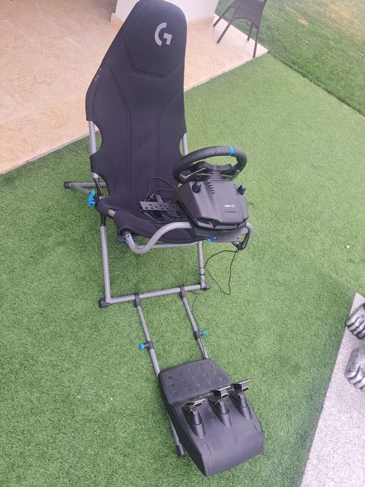 Scaun gamer cu volan playstation