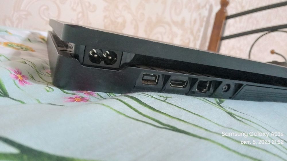 Продаётся PlayStation 4 slim 1 tb