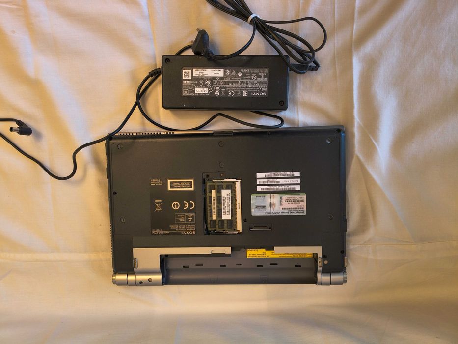 Laptop, === Sony Vaio VGN-Z21WN PCG-6Y2M === Sony VAIO VGN-FZ21M PCG-391M
