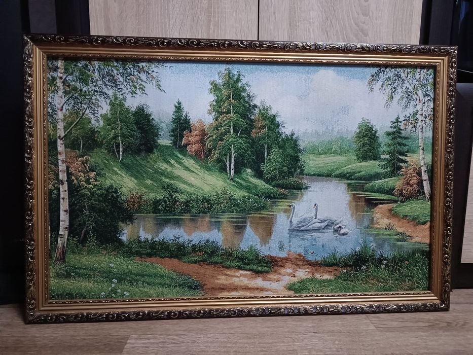 Продам картину в рамке из габилена