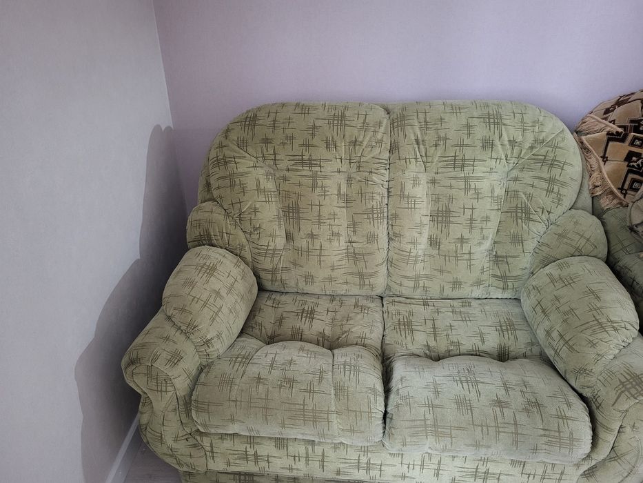 Срочно продаётся  диван