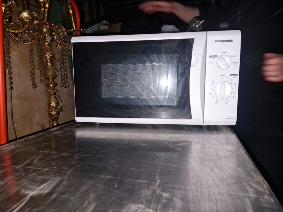 Продавм микроволновку