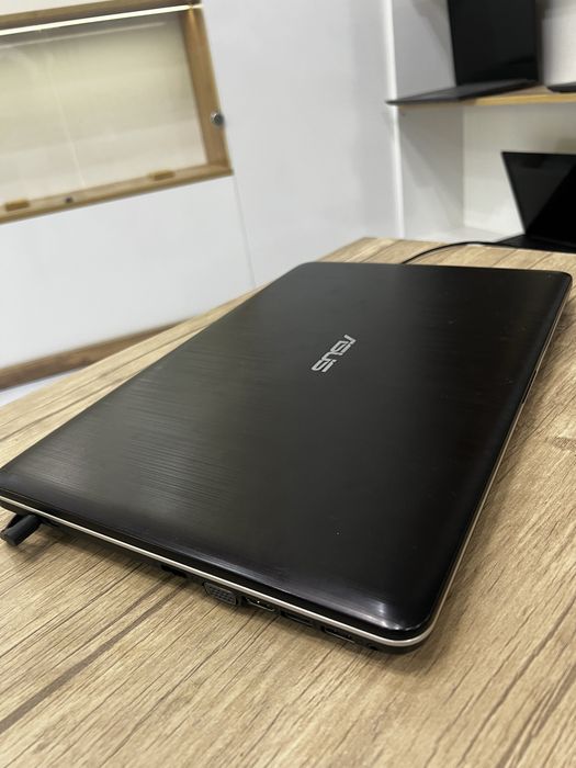Ноутбук Asus X541