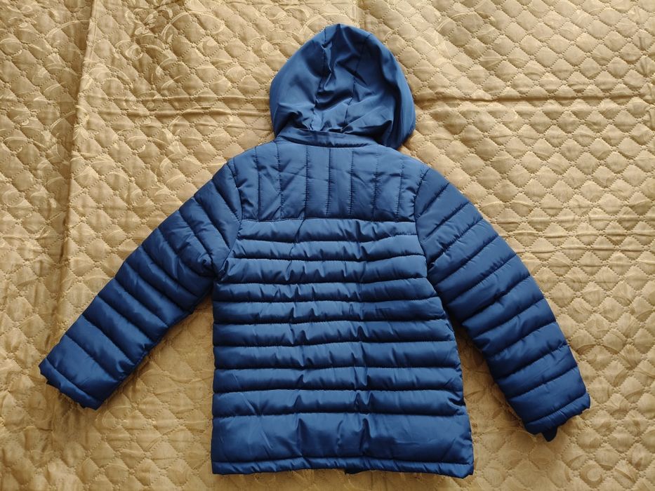 Продам  куртку осень-весна