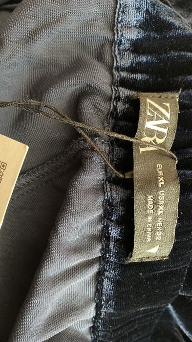 Panaloni de catifea  XL  zara