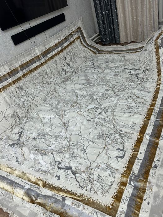 Продается новый ковер Valentino