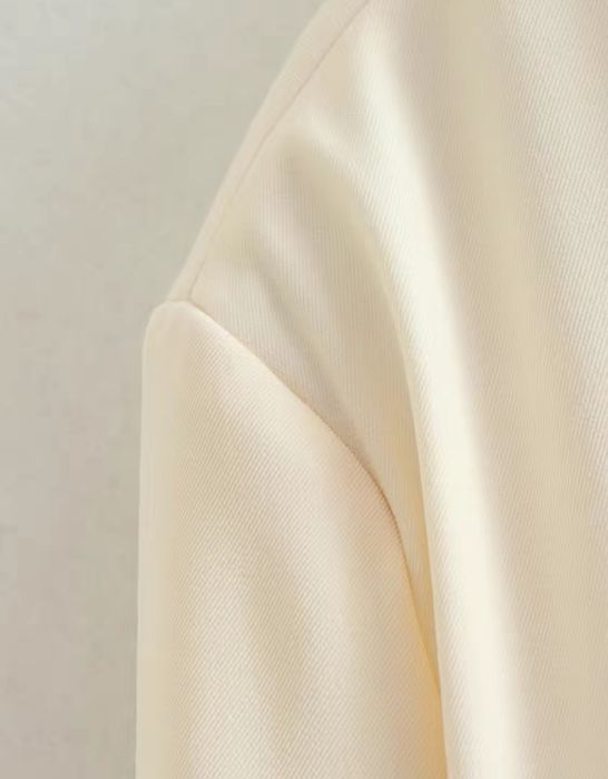 Продам бомбер новый размер 48-50