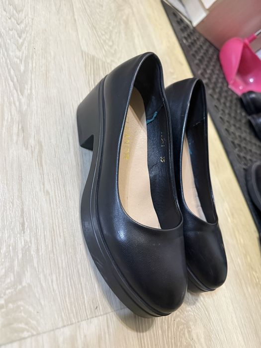 Обувь женские б/у даром!!!