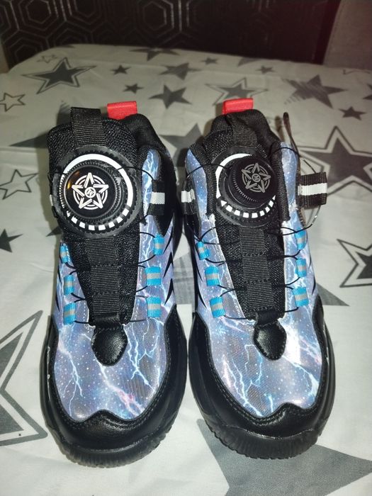 Високи баскетболни маратонки за момче - удобни, дишащи, неплъзгащи се,