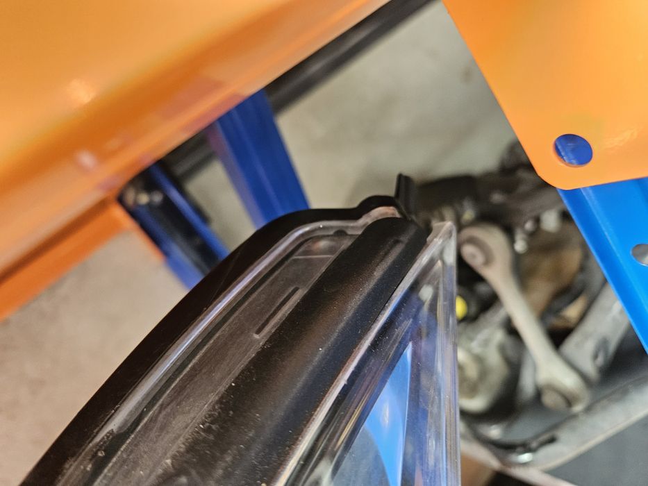 Ляв фар за Toyota C-hr