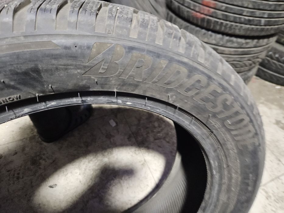 Шины липучка 235 55 на 20