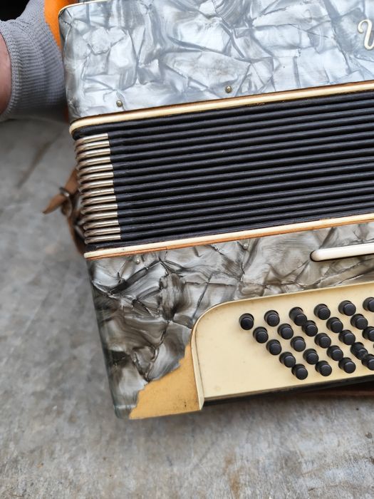 Акордеон Welt master 80 басов