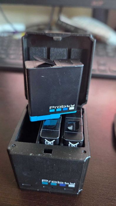 GoPro HERO8 аксесоари + 3 батерии Probty 1680mAh + тройно зарядно + калъф