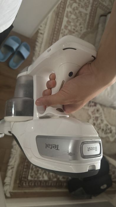 Срочно продаем пылесос Tefal Flex
