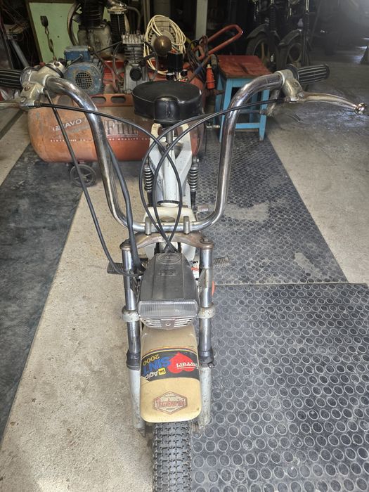 Motociclu pentru copii aduse din Italia funcționează impecabil